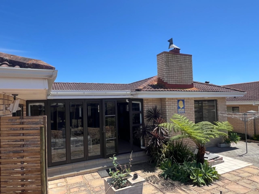 3 Bedroom Property for Sale in Weybridge Park Eastern Cape